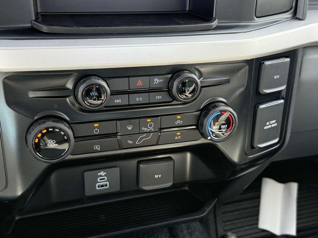 new 2025 Ford F-250 car, priced at $62,890