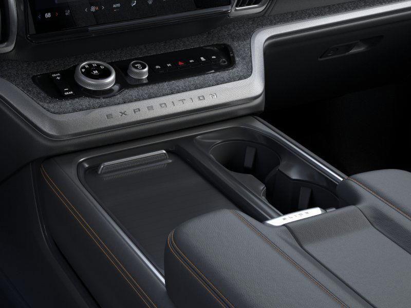 new 2025 Ford Expedition car, priced at $79,020