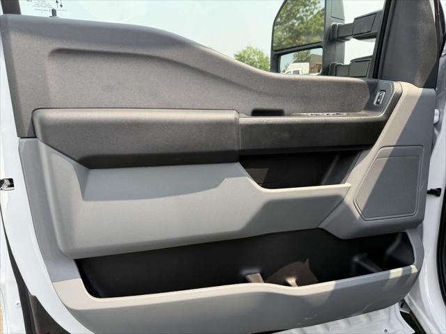 new 2025 Ford F-250 car, priced at $51,335