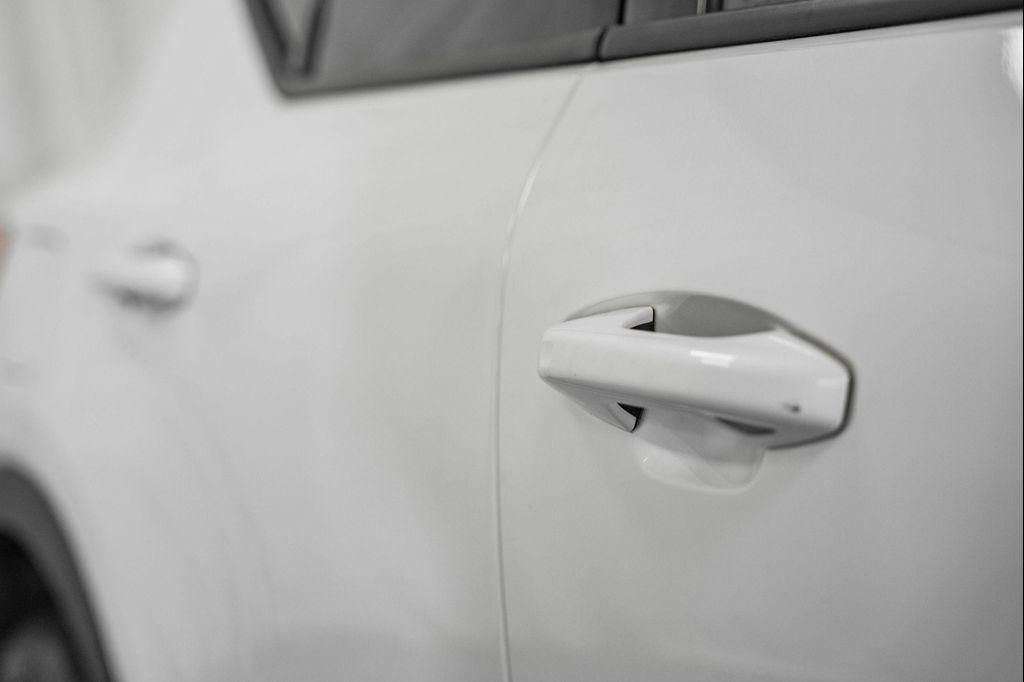 used 2021 Volvo XC40 car, priced at $23,500