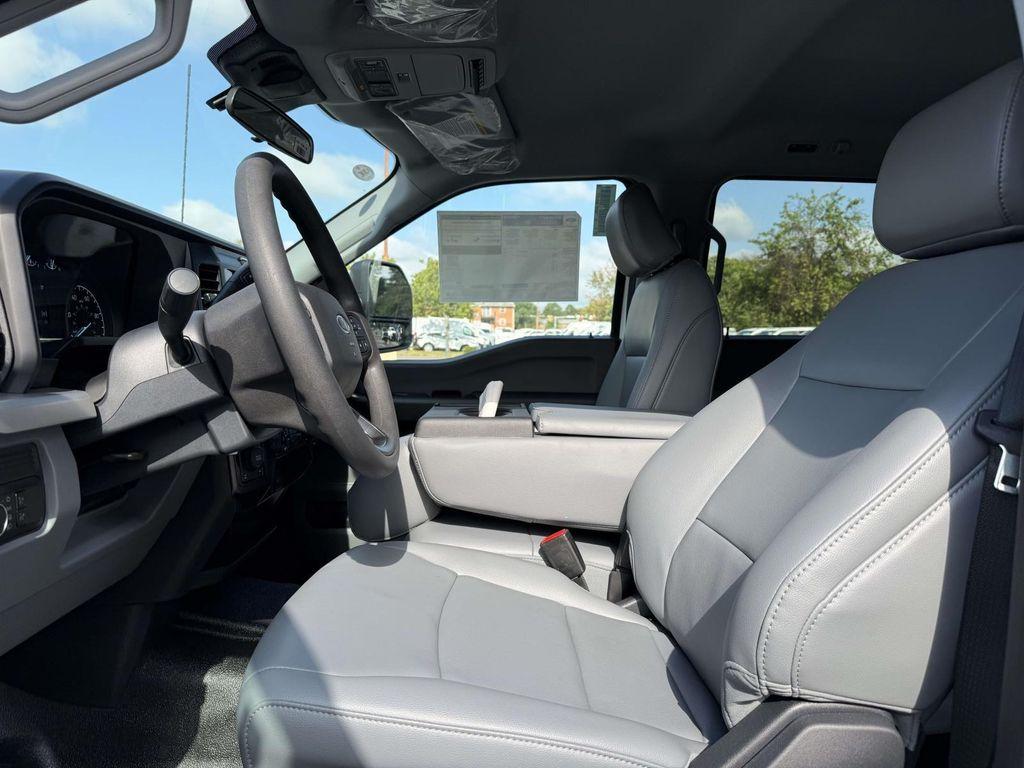 new 2025 Ford F-350 car, priced at $67,643