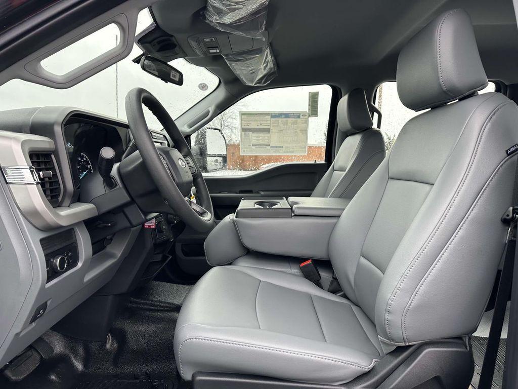 new 2025 Ford F-250 car, priced at $60,090
