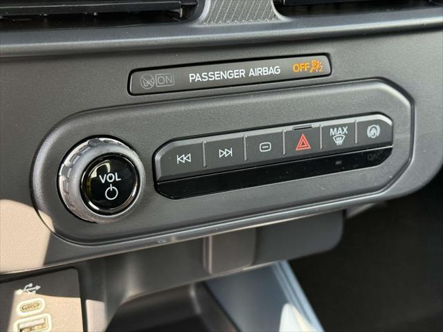 new 2025 Ford Maverick car, priced at $28,514