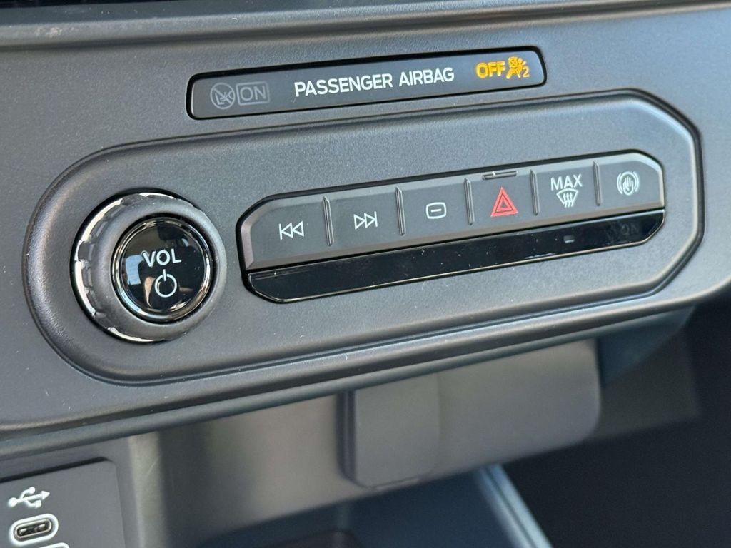 new 2025 Ford Maverick car, priced at $32,060