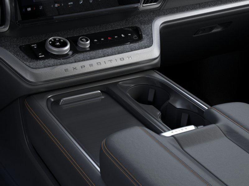 new 2025 Ford Expedition car, priced at $77,290