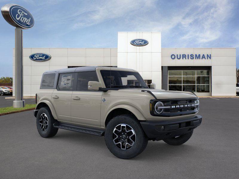 new 2025 Ford Bronco car, priced at $45,945