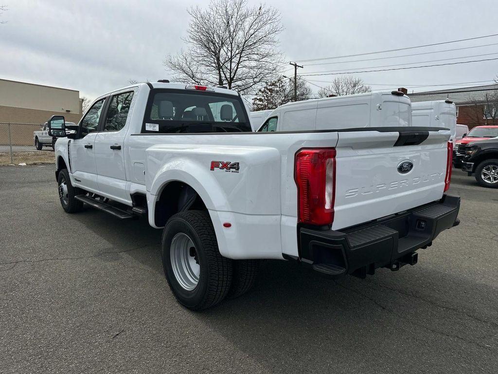 new 2025 Ford F-350 car, priced at $69,180
