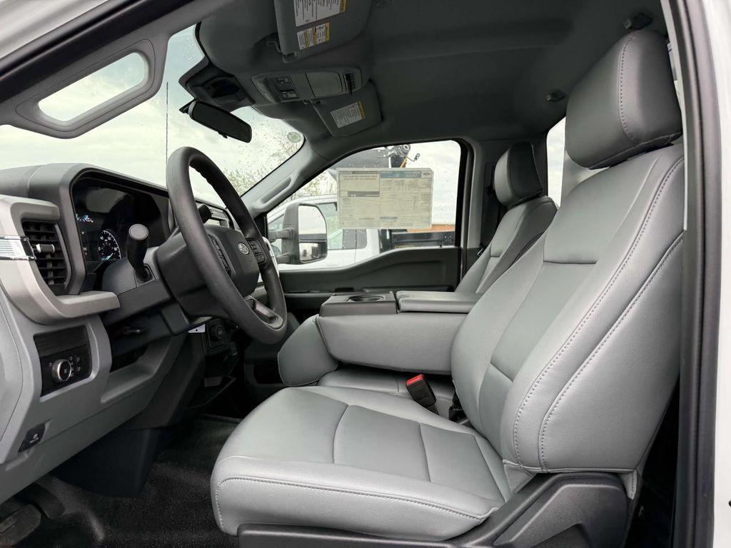 new 2025 Ford F-450 car, priced at $93,034