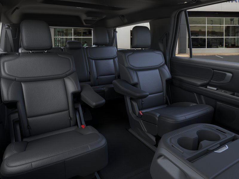 new 2025 Ford Expedition Max car, priced at $75,015
