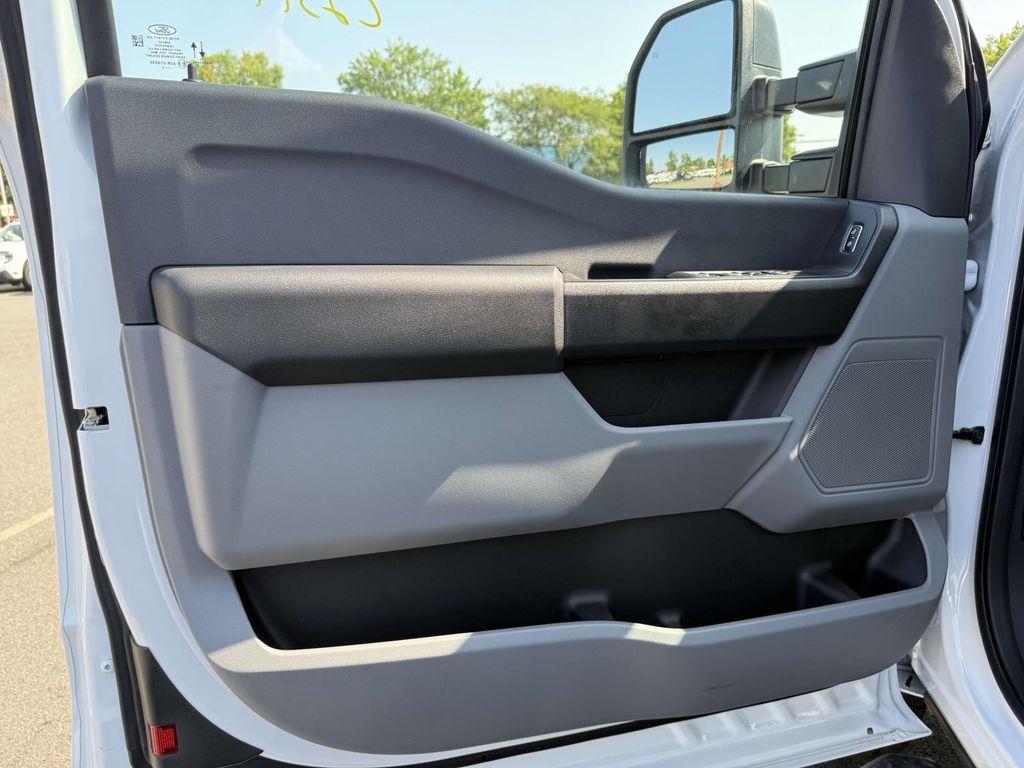 new 2025 Ford F-350 car, priced at $85,997