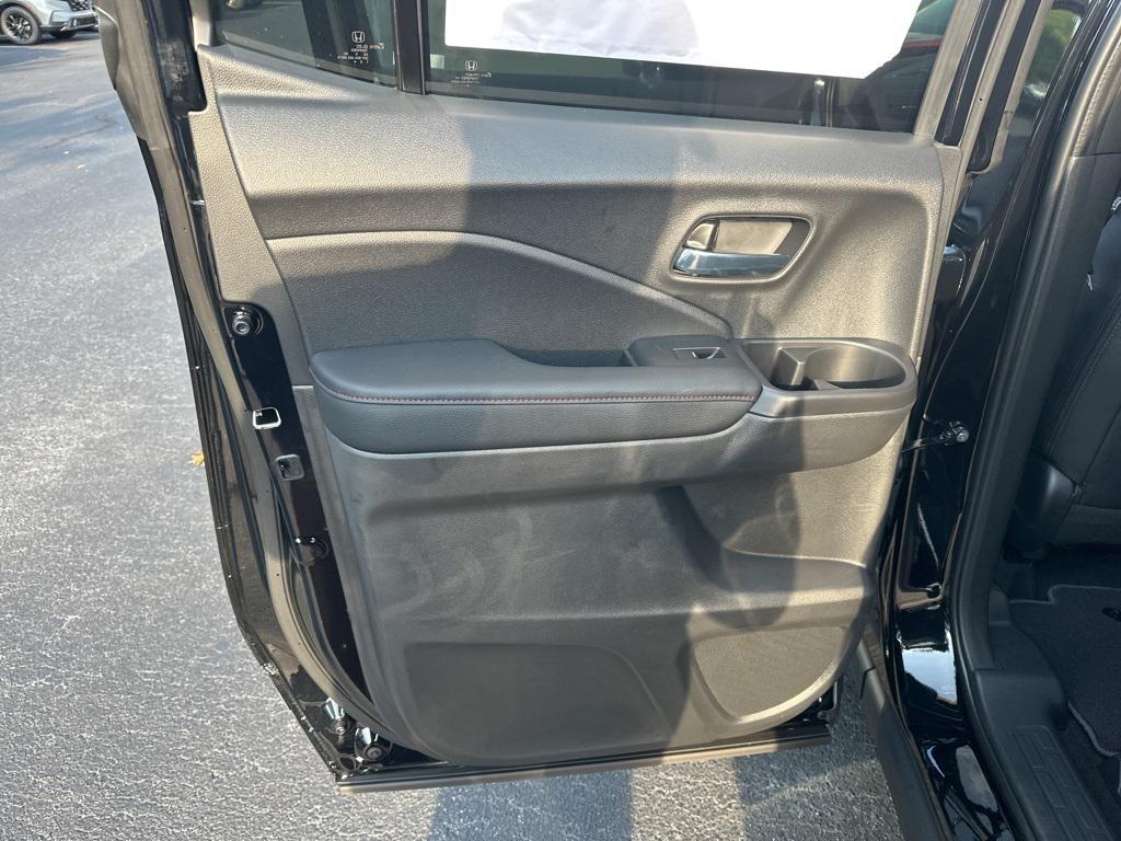 new 2025 Honda Ridgeline car, priced at $44,483