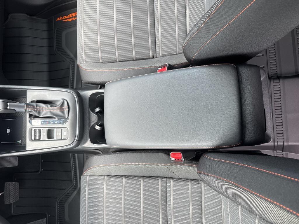new 2026 Honda CR-V Hybrid car, priced at $38,725