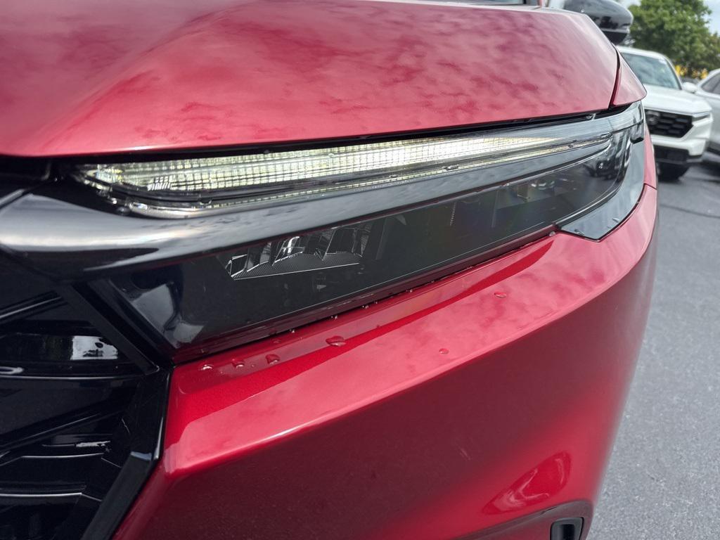 new 2026 Honda CR-V Hybrid car, priced at $38,725