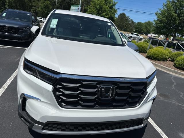 new 2025 Honda Pilot car, priced at $46,135