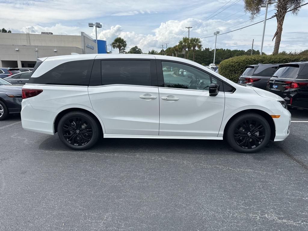 new 2026 Honda Odyssey car, priced at $43,211