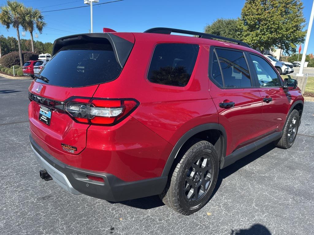 new 2025 Honda Pilot car, priced at $48,375