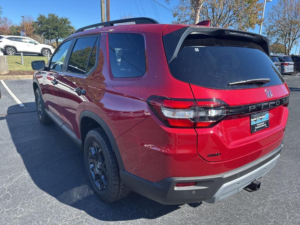 new 2025 Honda Pilot car, priced at $48,375