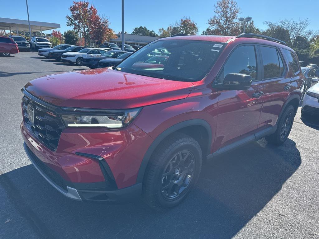 new 2025 Honda Pilot car, priced at $48,375