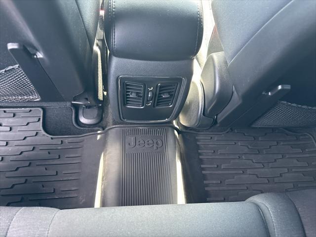 used 2015 Jeep Grand Cherokee car, priced at $13,000
