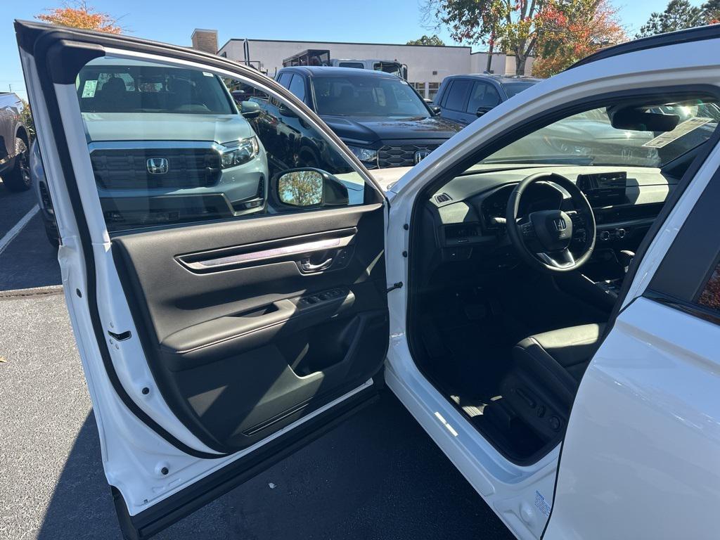 new 2026 Honda CR-V Hybrid car, priced at $40,330