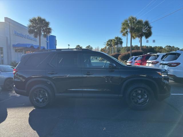 new 2025 Honda Pilot car, priced at $47,947