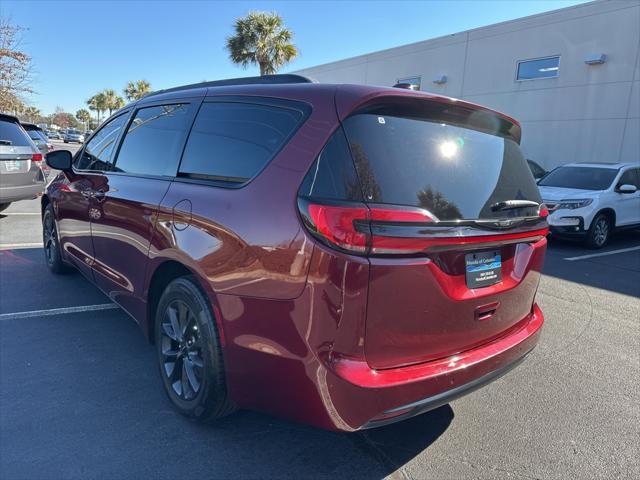 used 2021 Chrysler Pacifica car, priced at $20,000