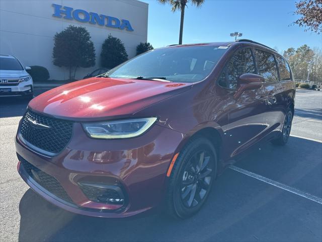 used 2021 Chrysler Pacifica car, priced at $20,000