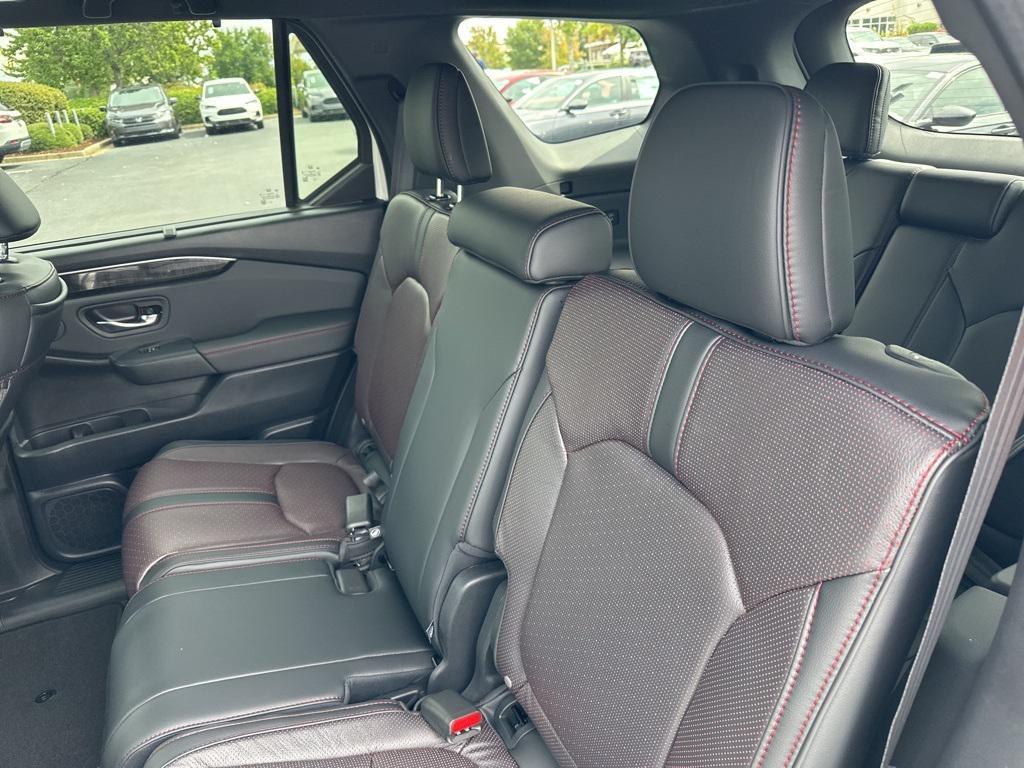 new 2025 Honda Pilot car, priced at $52,142