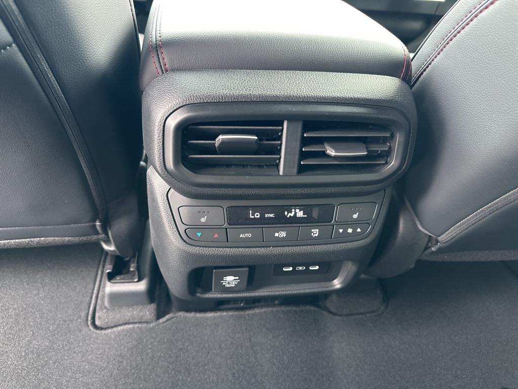 new 2025 Honda Pilot car, priced at $52,142