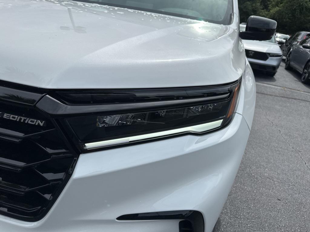 new 2025 Honda Pilot car, priced at $52,142