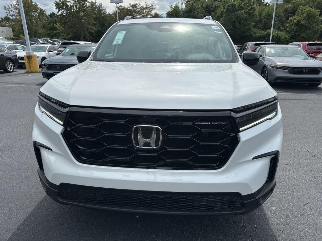 new 2025 Honda Pilot car, priced at $52,142