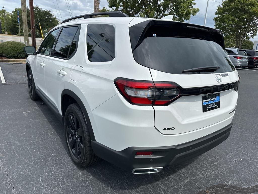 new 2025 Honda Pilot car, priced at $52,142