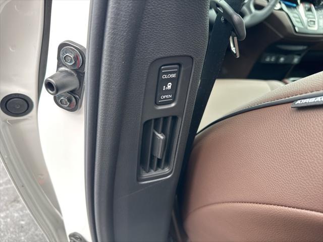 new 2025 Honda Odyssey car, priced at $45,291