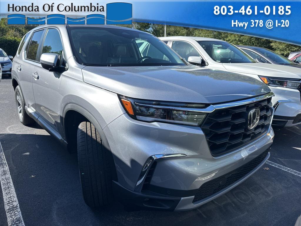 new 2025 Honda Pilot car, priced at $44,931