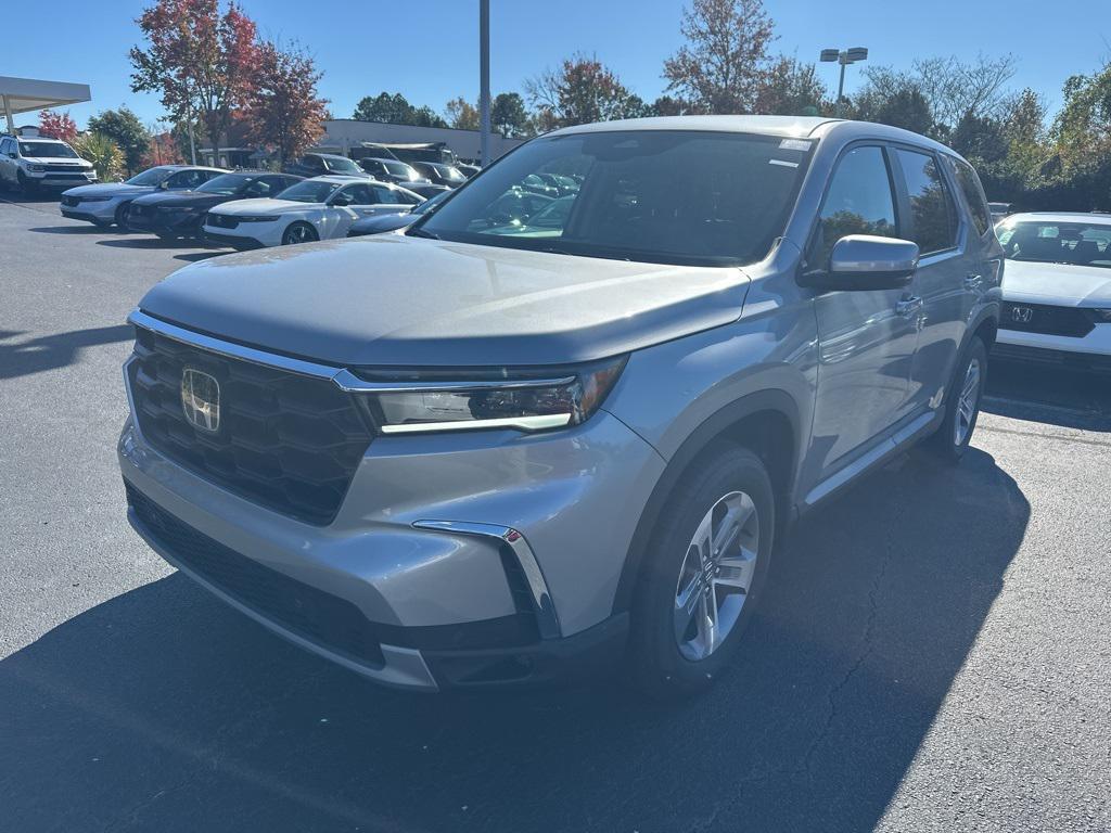 new 2025 Honda Pilot car, priced at $44,931