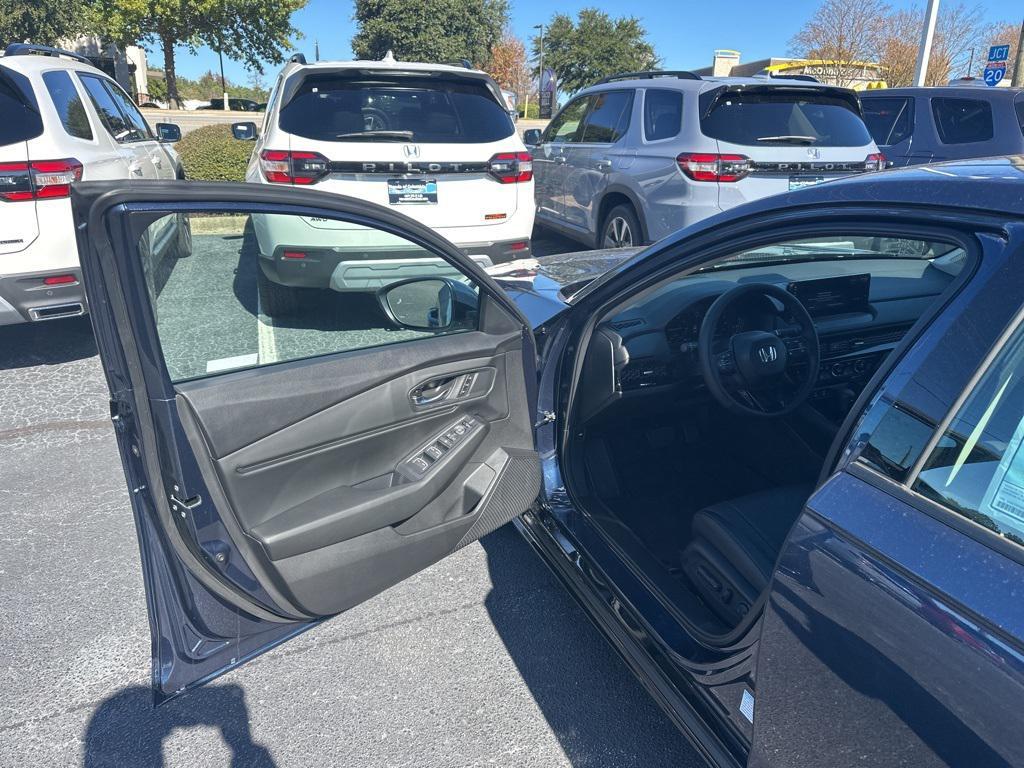 new 2025 Honda Accord Hybrid car, priced at $34,434