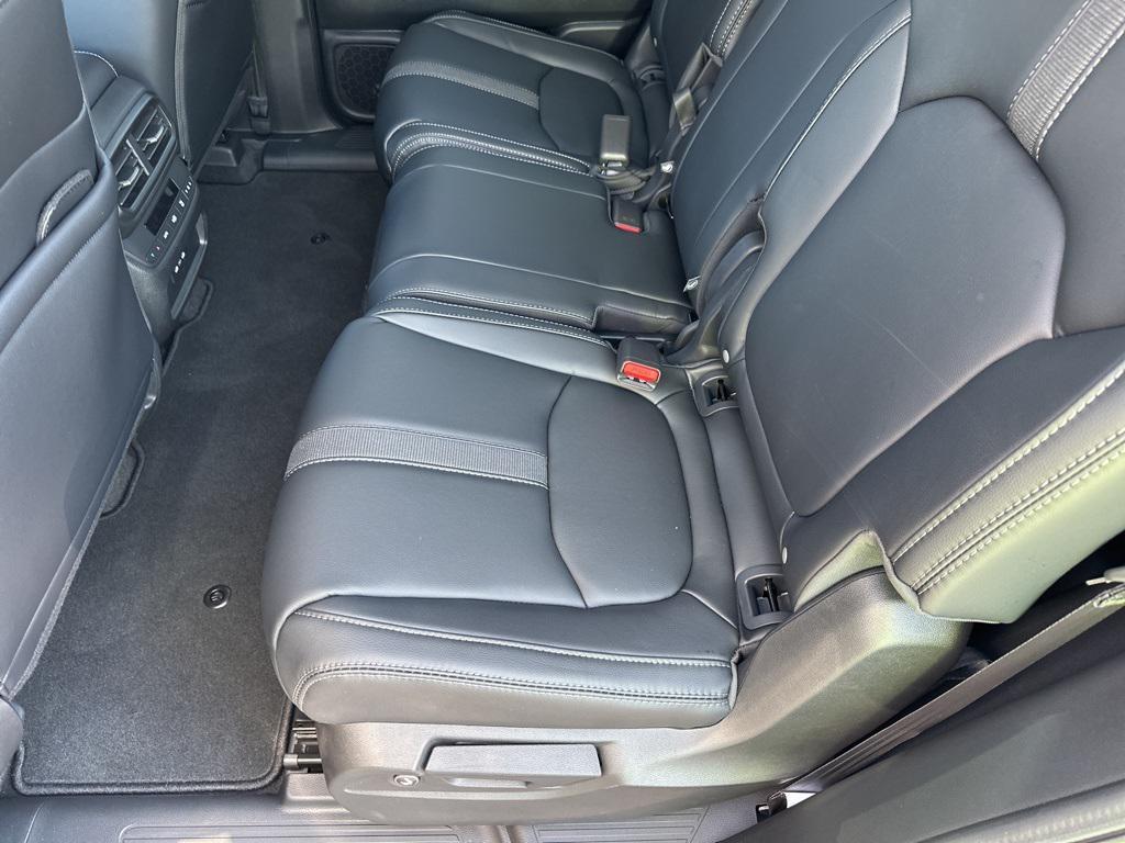 new 2025 Honda Pilot car, priced at $42,414