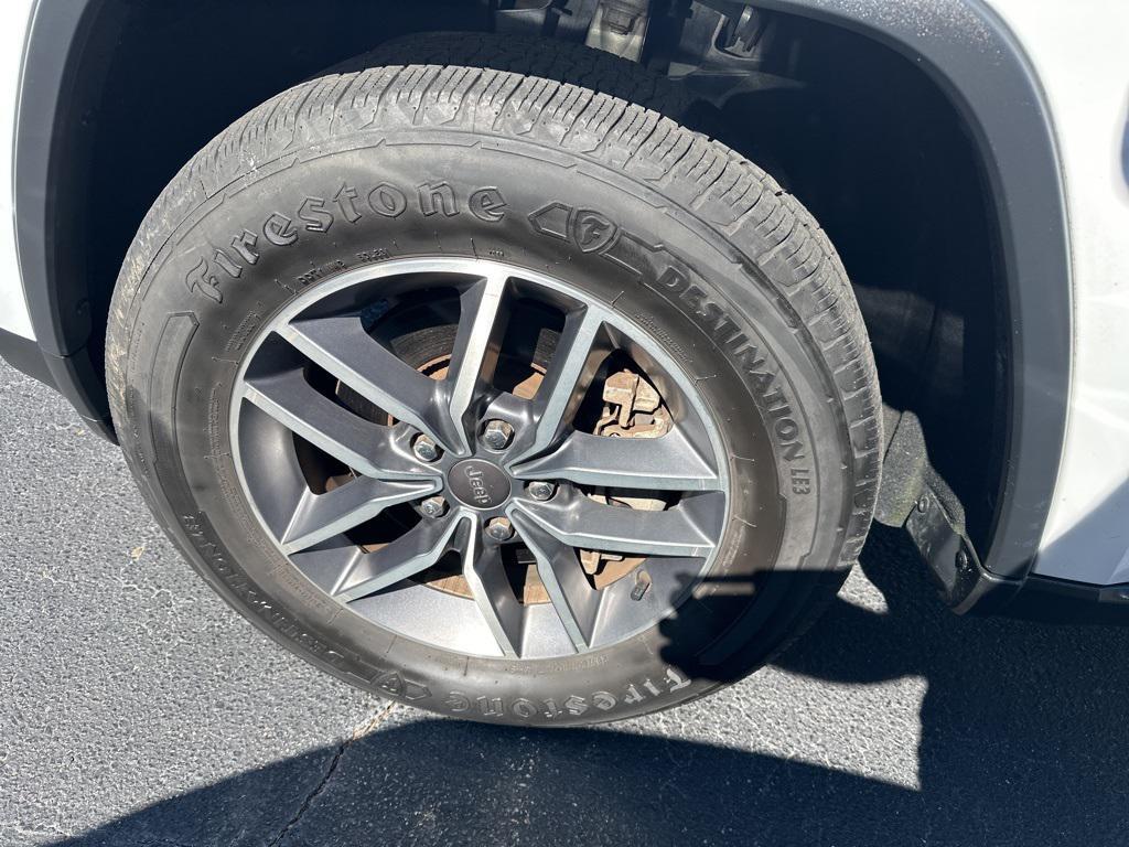 used 2021 Jeep Grand Cherokee car, priced at $22,000