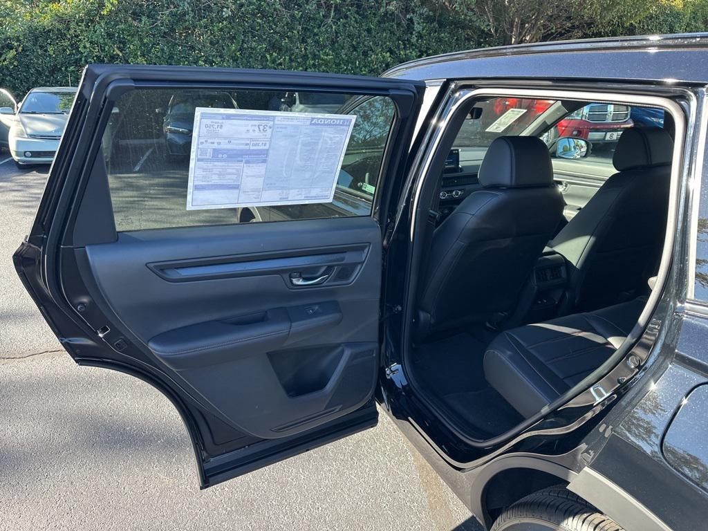 new 2026 Honda CR-V Hybrid car, priced at $39,699