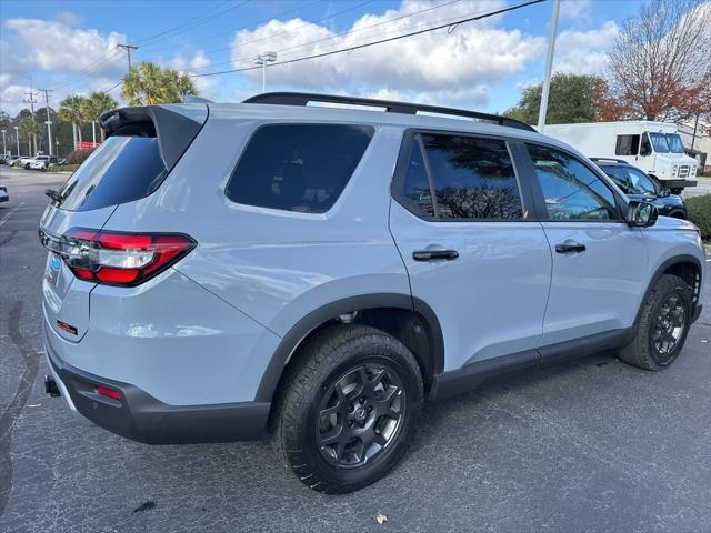 new 2025 Honda Pilot car, priced at $50,250