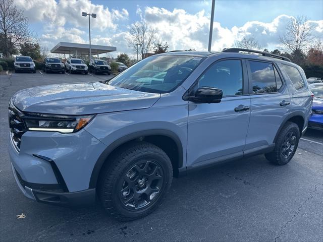 new 2025 Honda Pilot car, priced at $50,250