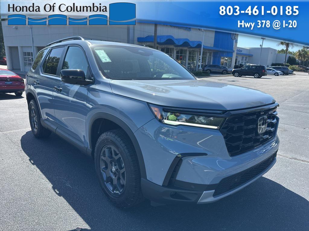new 2025 Honda Pilot car, priced at $48,375