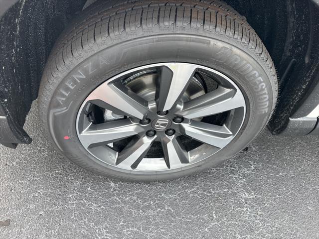 new 2025 Honda Pilot car, priced at $52,502