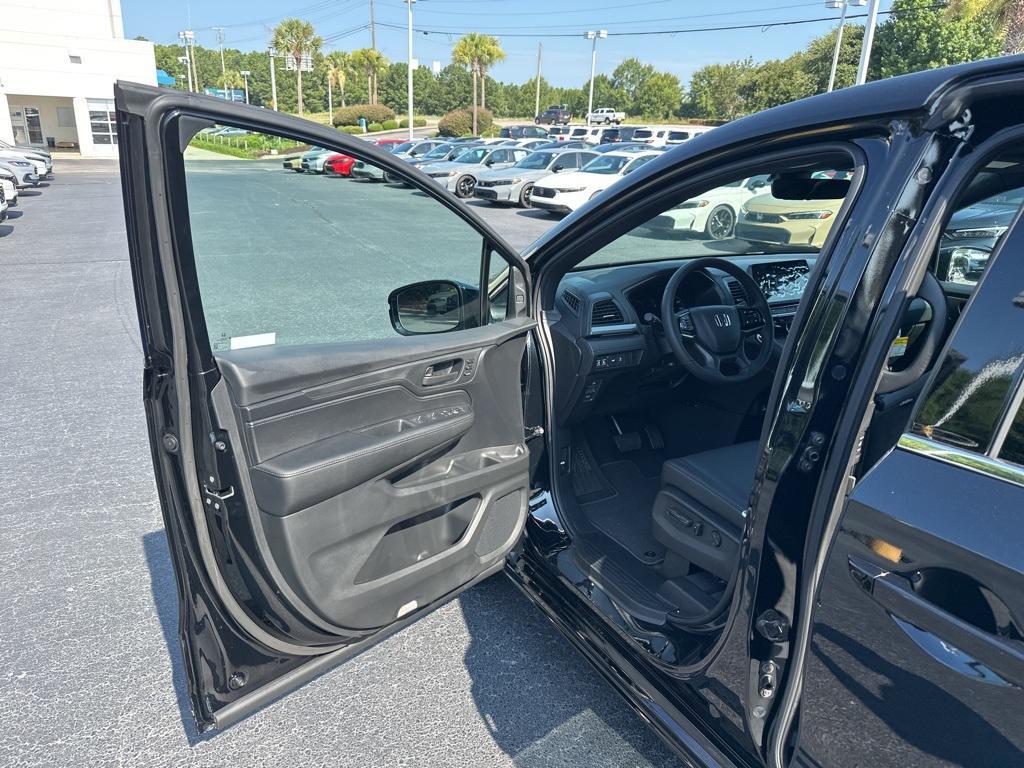 new 2025 Honda Odyssey car, priced at $42,746