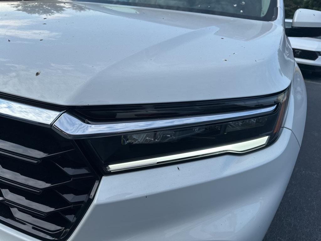 new 2025 Honda Pilot car, priced at $45,880