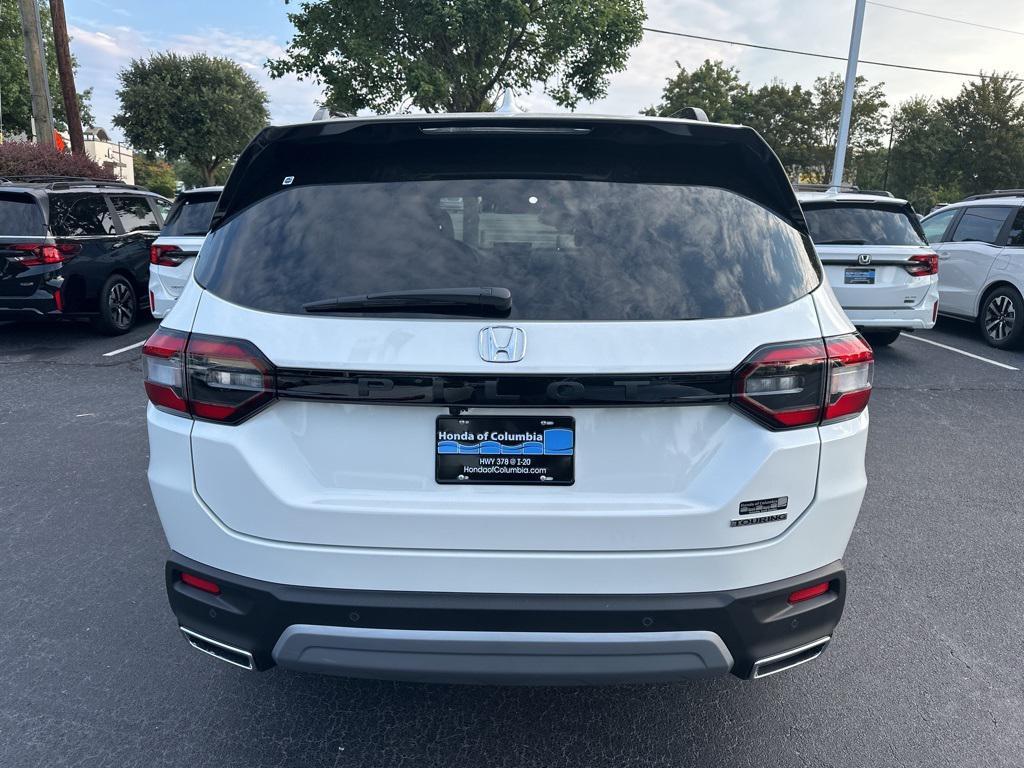 new 2025 Honda Pilot car, priced at $45,880