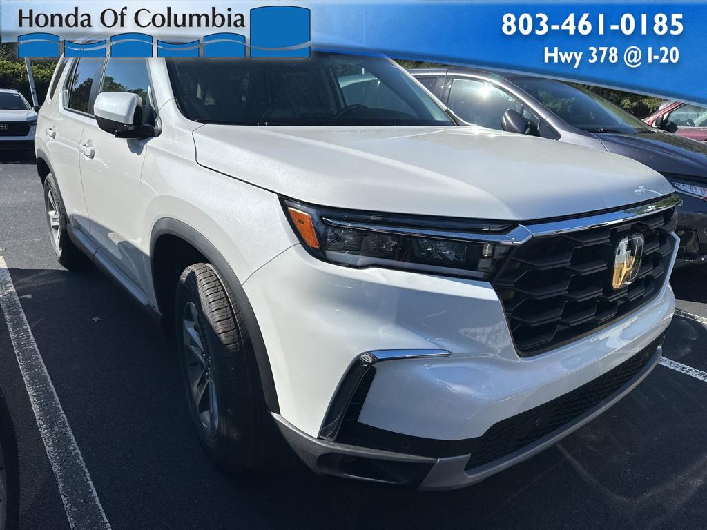 new 2025 Honda Pilot car, priced at $42,841