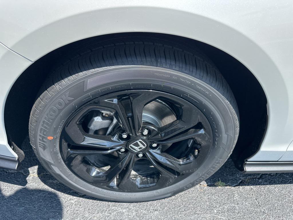 new 2025 Honda Accord car, priced at $30,821