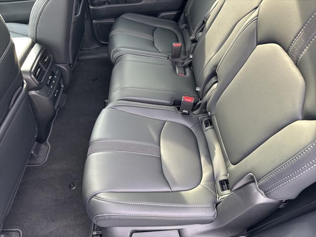 new 2025 Honda Pilot car, priced at $45,405