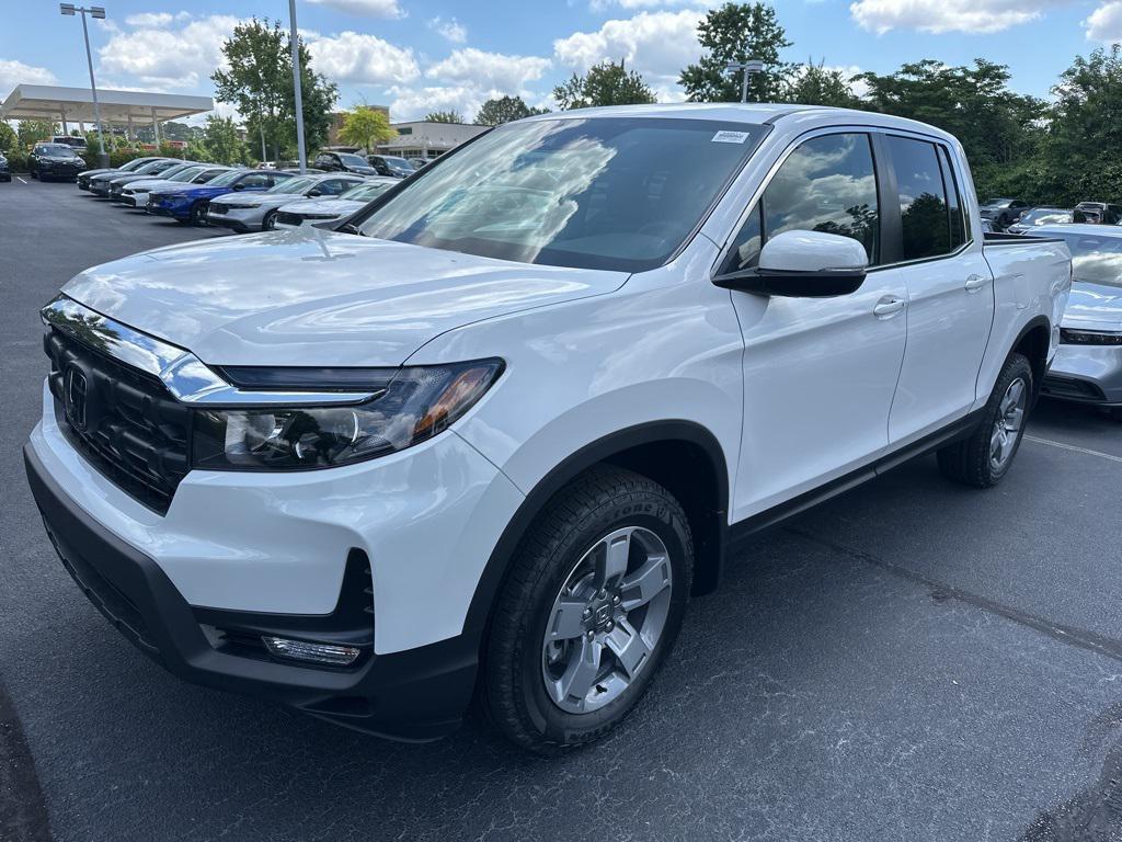 new 2025 Honda Ridgeline car, priced at $40,038